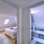 Velia With Air Conditioning And Private Pool リエルナ