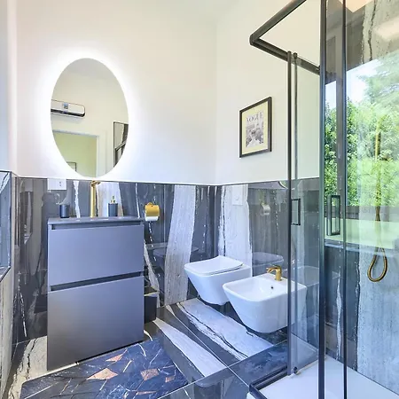 Velia With Air Conditioning And Private Pool Villa Lierna