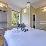 Velia With Air Conditioning And Private Pool Villa Lierna